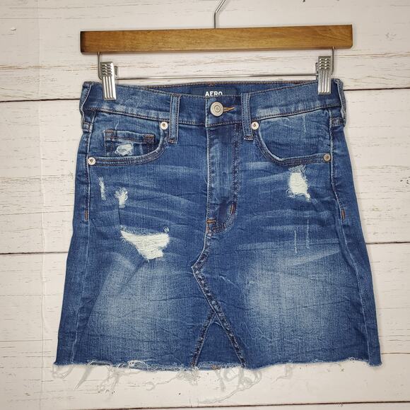Aeropostale High Rise Distressed Front Denim Skirt size 0 - Picture 1 of 3